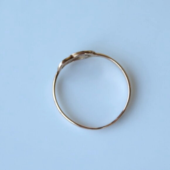 Elegant Twisted 14K Rose Gold CZ Ring. Size 7.25 - Picture 9 of 15